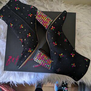 betsey johnson boots